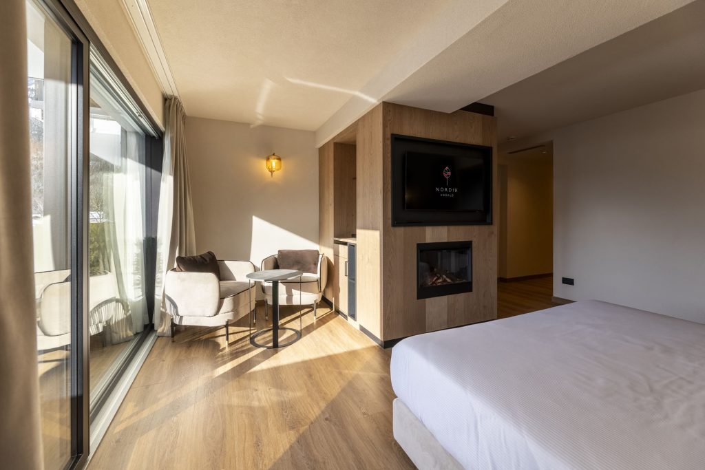 camera-deluxe-panorama-in-hotel-nordik-ad-andalo-new-3